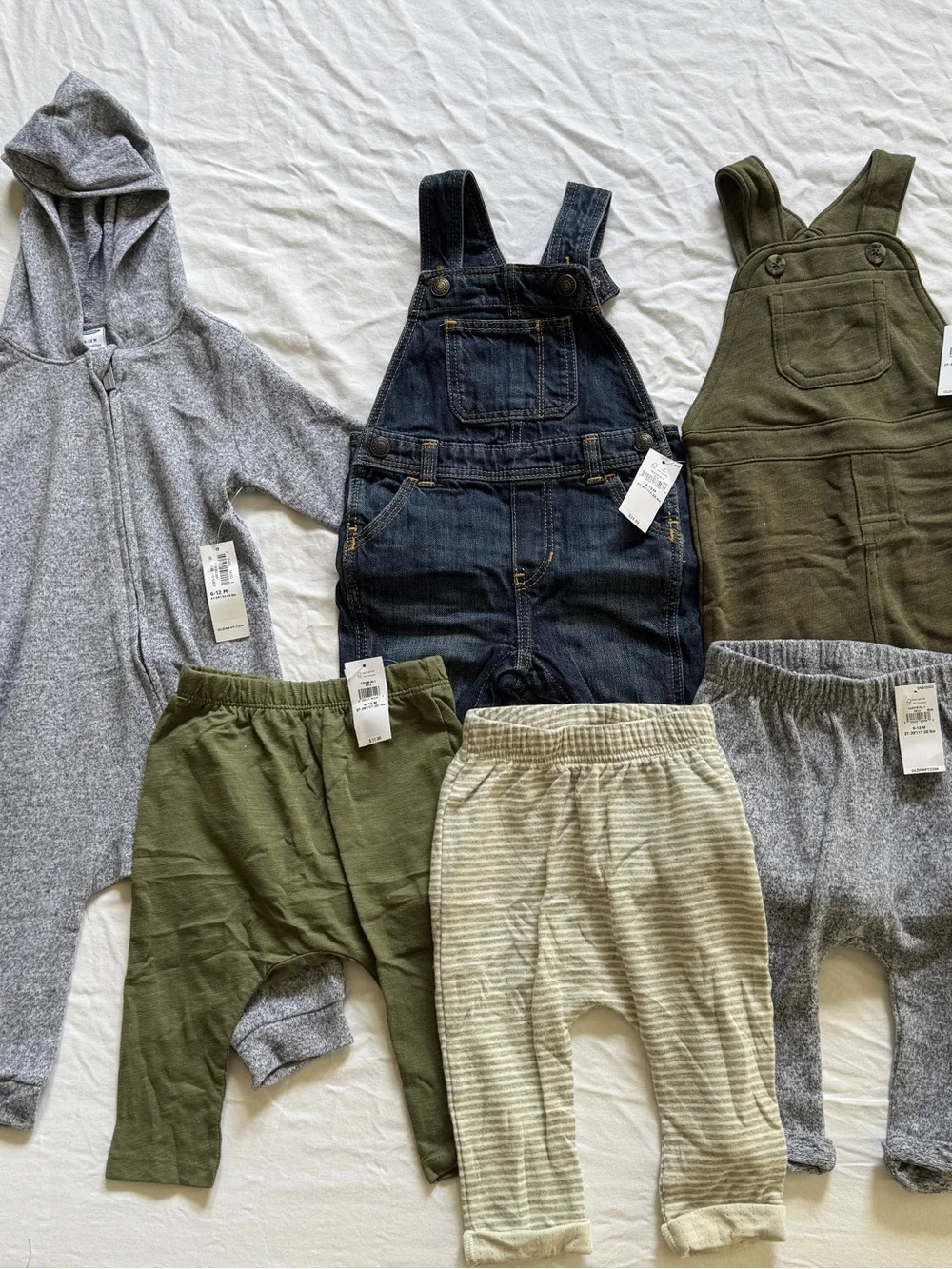 NWT Old Navy baby 6-12 month bundle